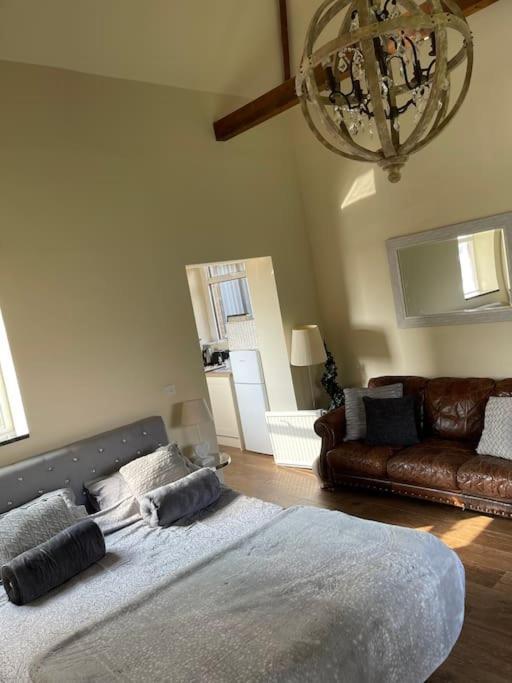 Beautiful Cotswold Couples Retreat Villa Bourton-on-the-Water Екстериор снимка